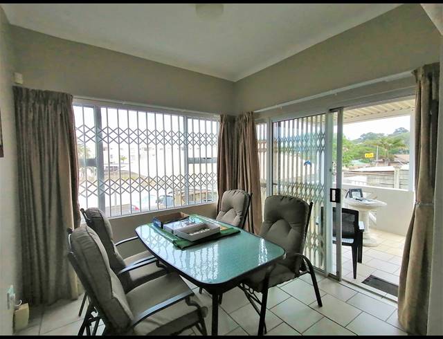 2 BEDROOM TOWNHOUSE FOR SALE IN MARGATE BEACH